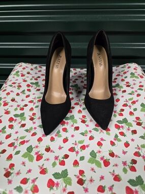 JustFab Black Suede Pointed Toe Stiletto Heels